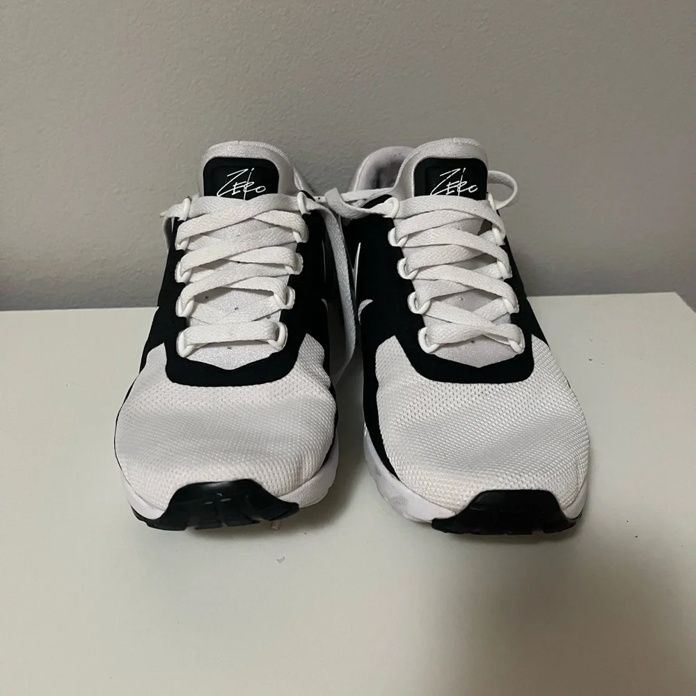 Nike Monochrome Athletic Shoes - Picture 2 of 4